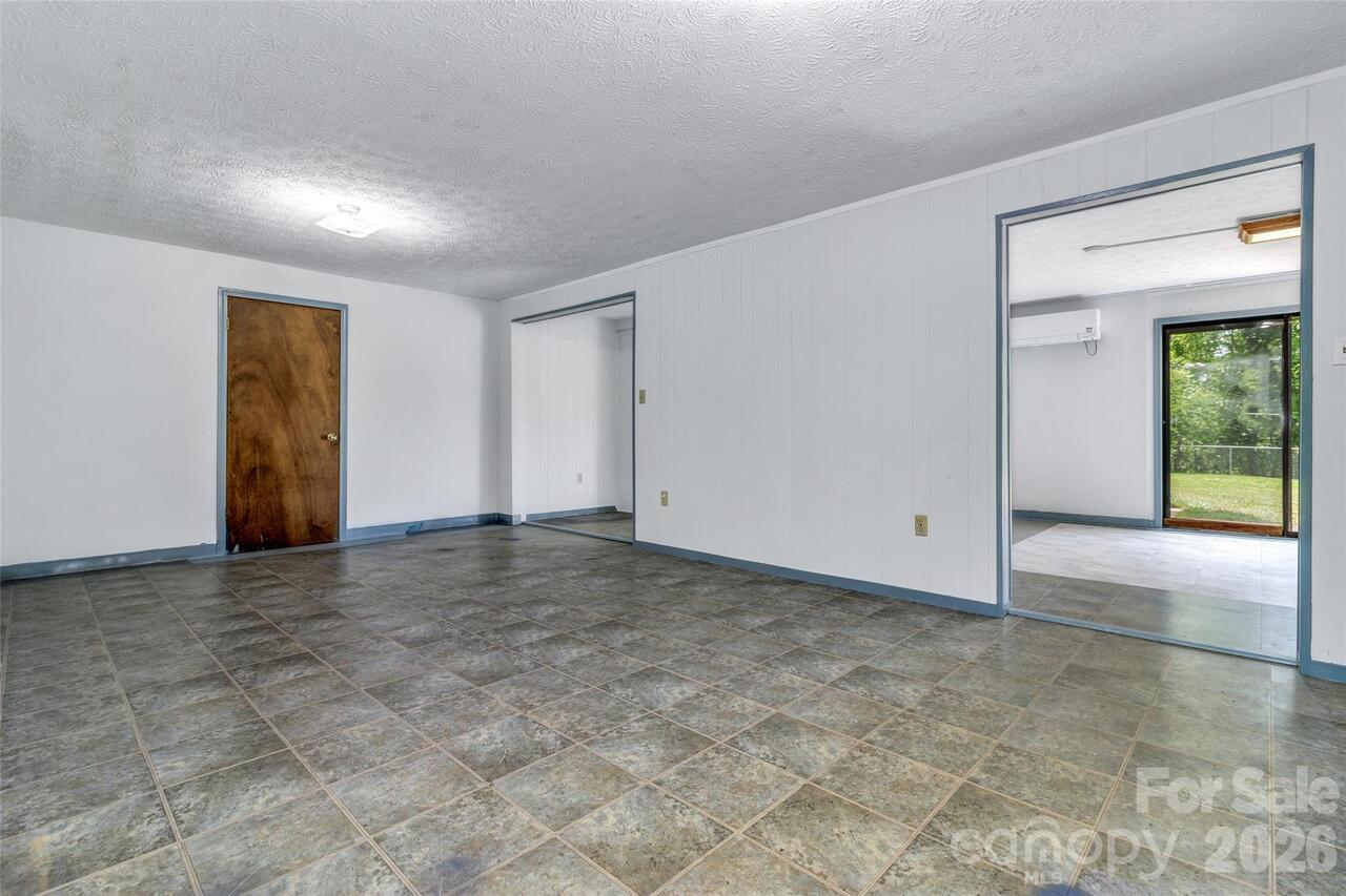 Listing Photo 43