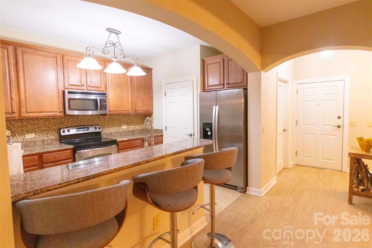 Listing Photo 10