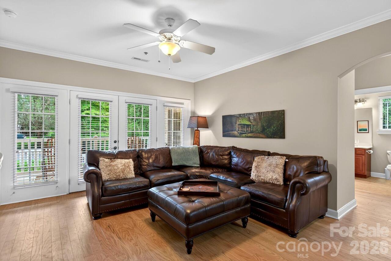 Listing Photo 23