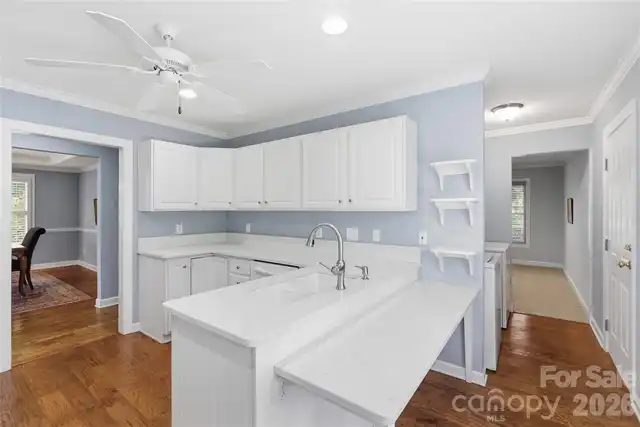 Listing Photo 12