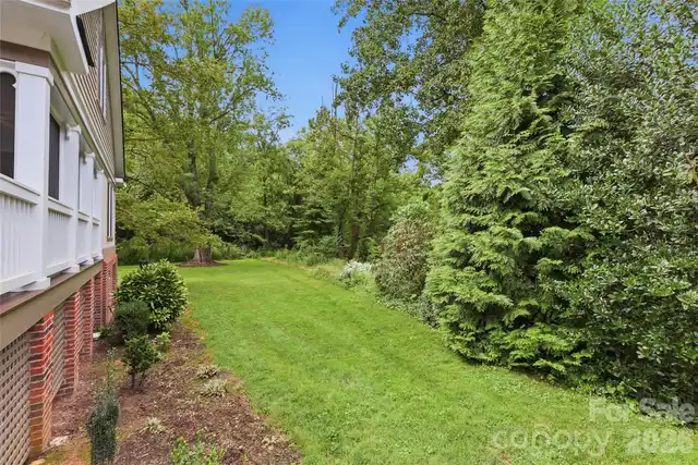 Listing Photo 32
