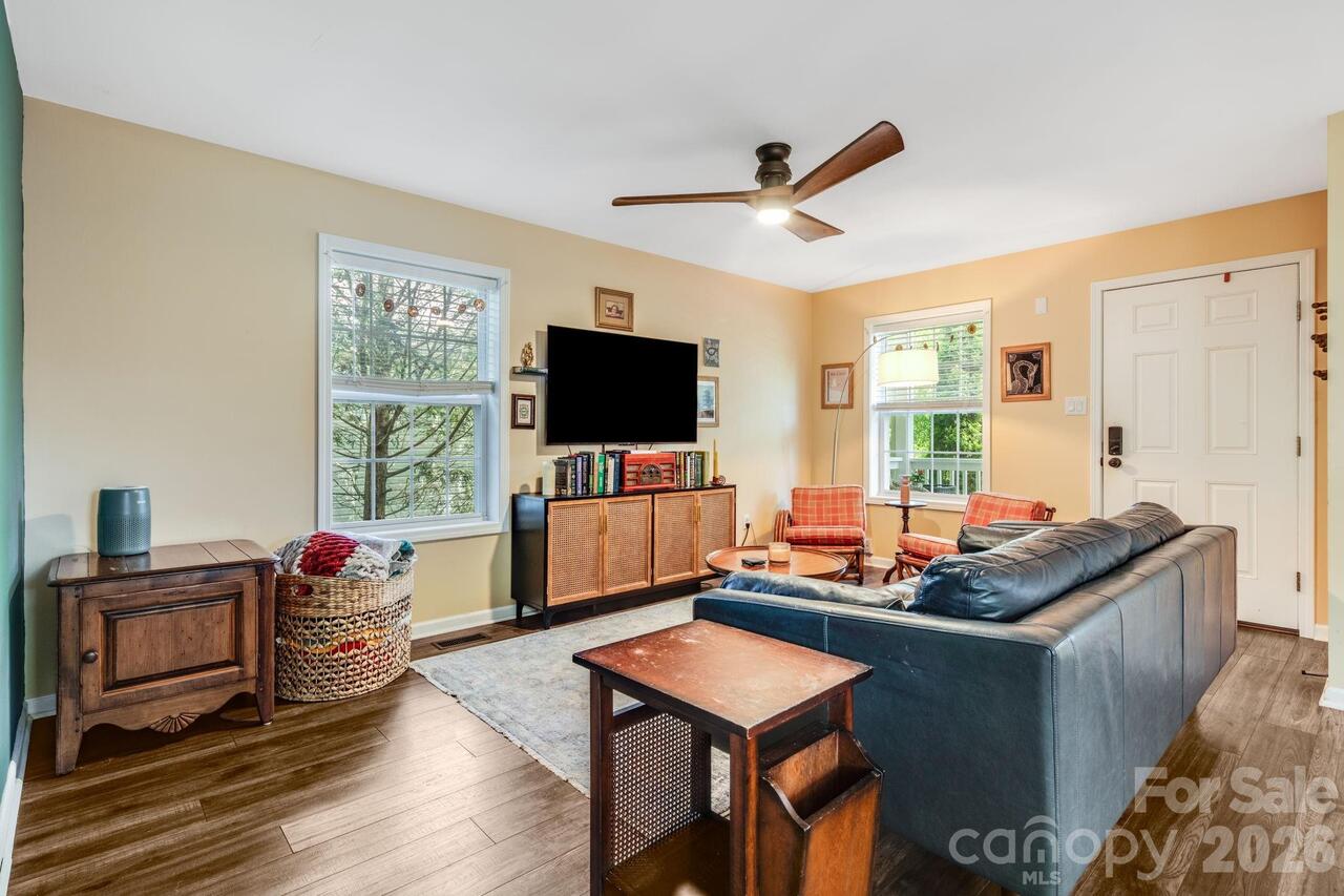 Listing Photo 7