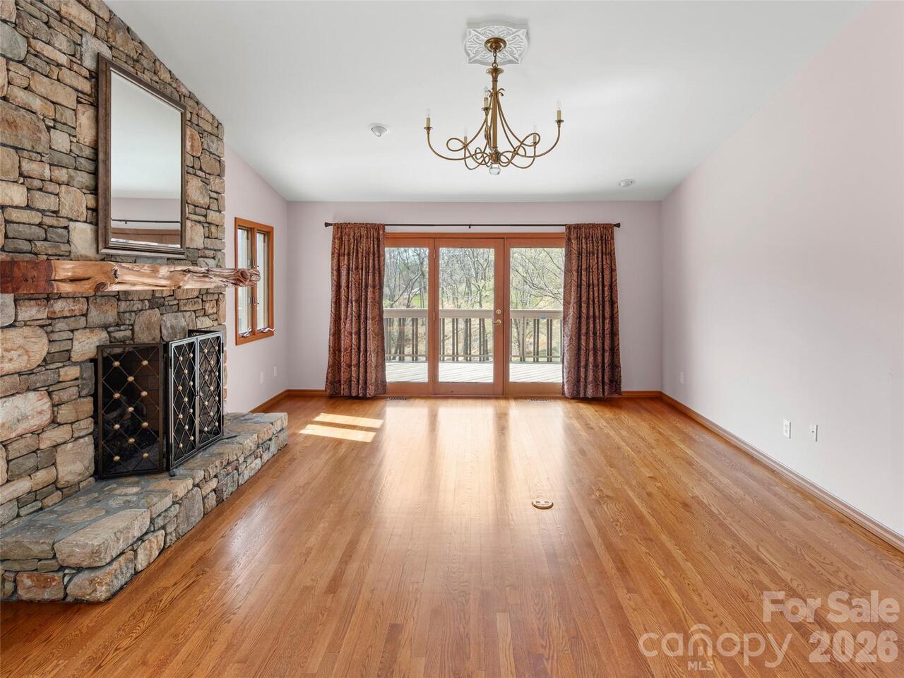 Listing Photo 5