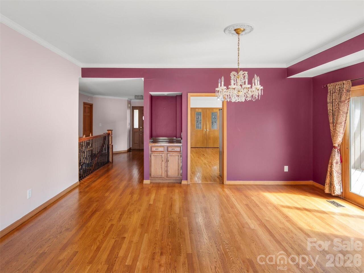 Listing Photo 8