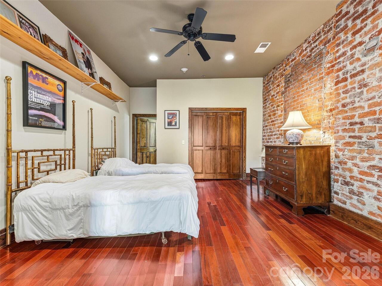 Listing Photo 17