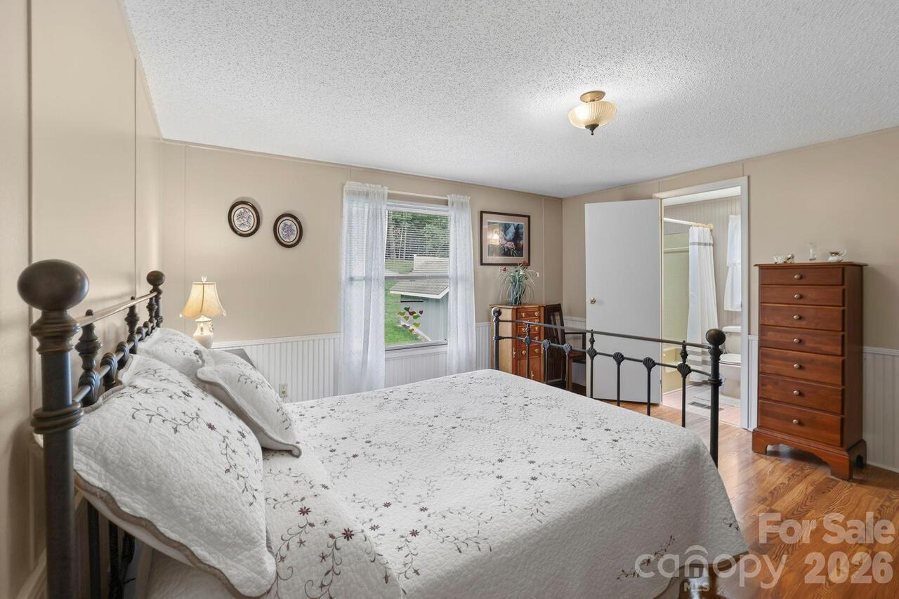 Listing Photo 34
