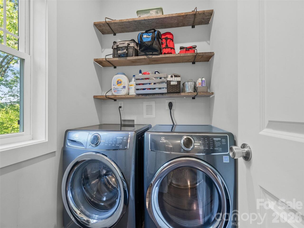 Listing Photo 10