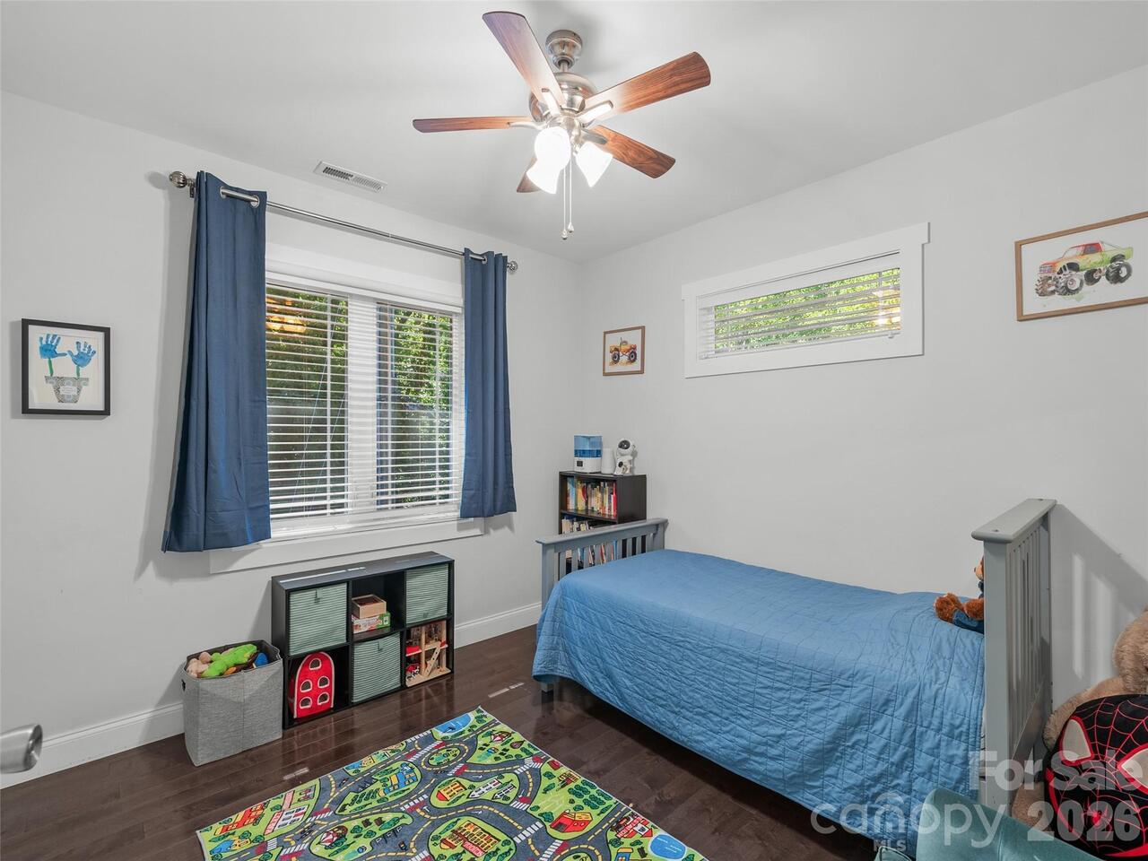 Listing Photo 11