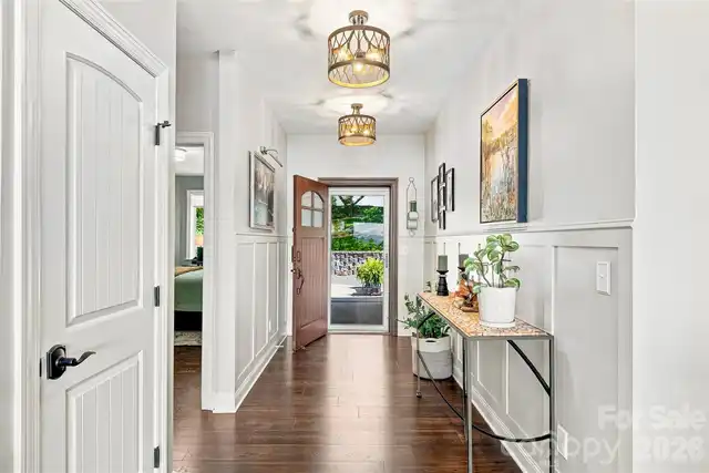 Listing Photo 11