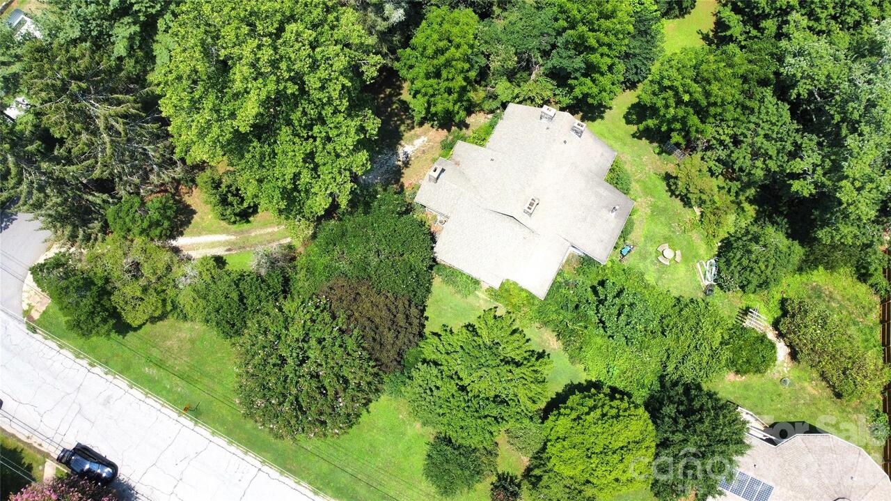 Listing Photo 11