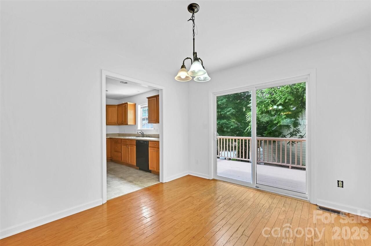 Listing Photo 8