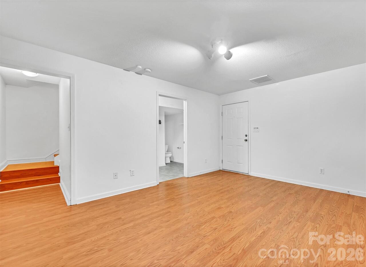 Listing Photo 20