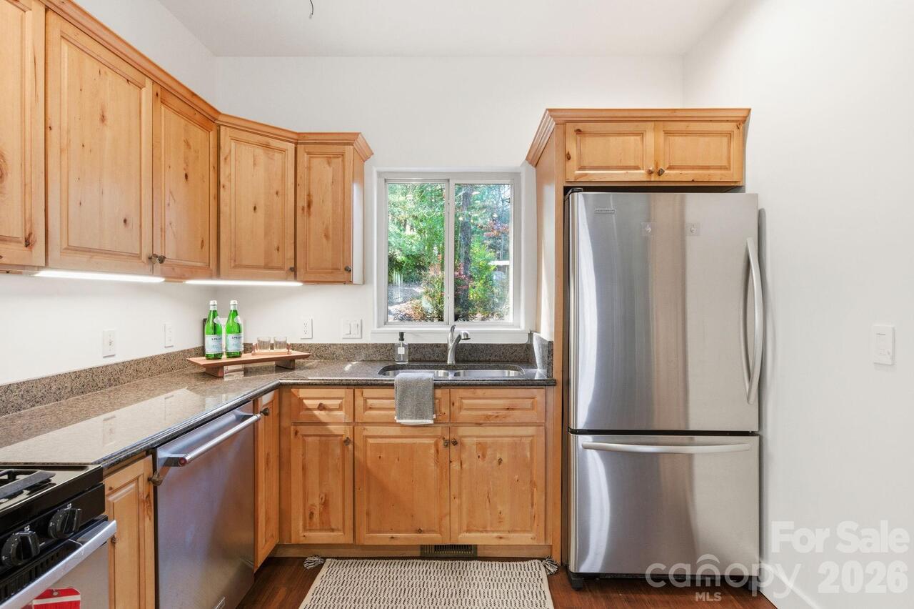 Listing Photo 7