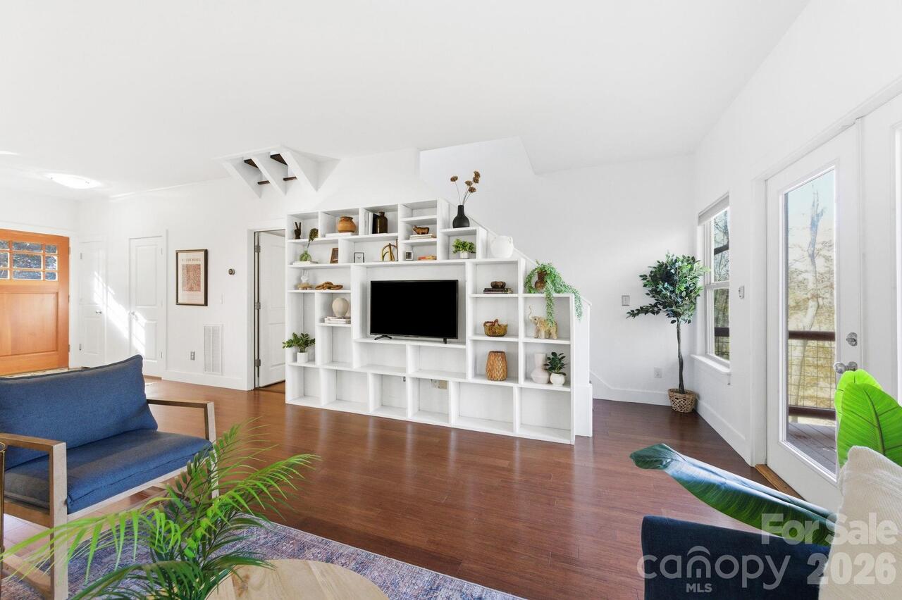 Listing Photo 15