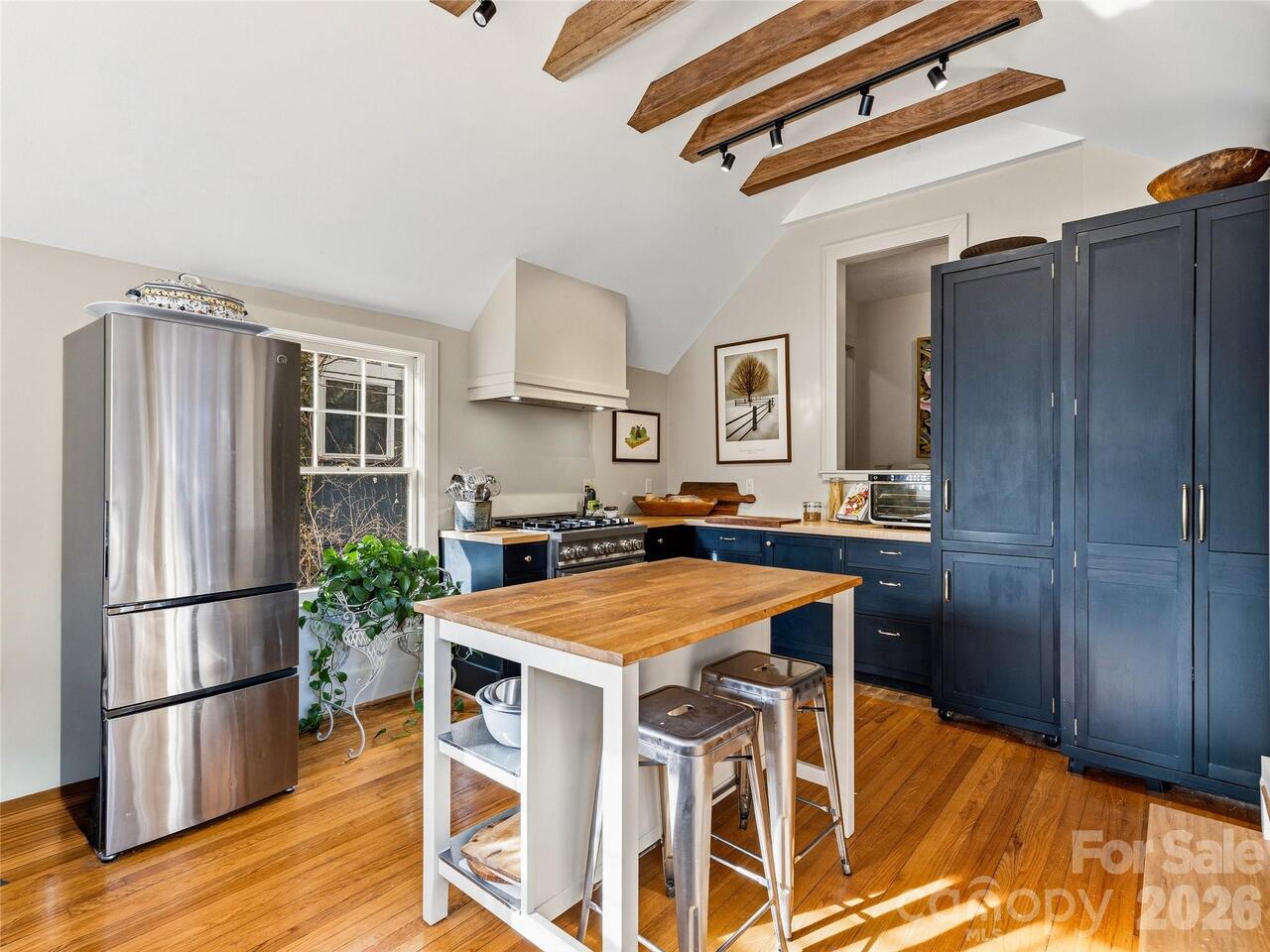 Listing Photo 18