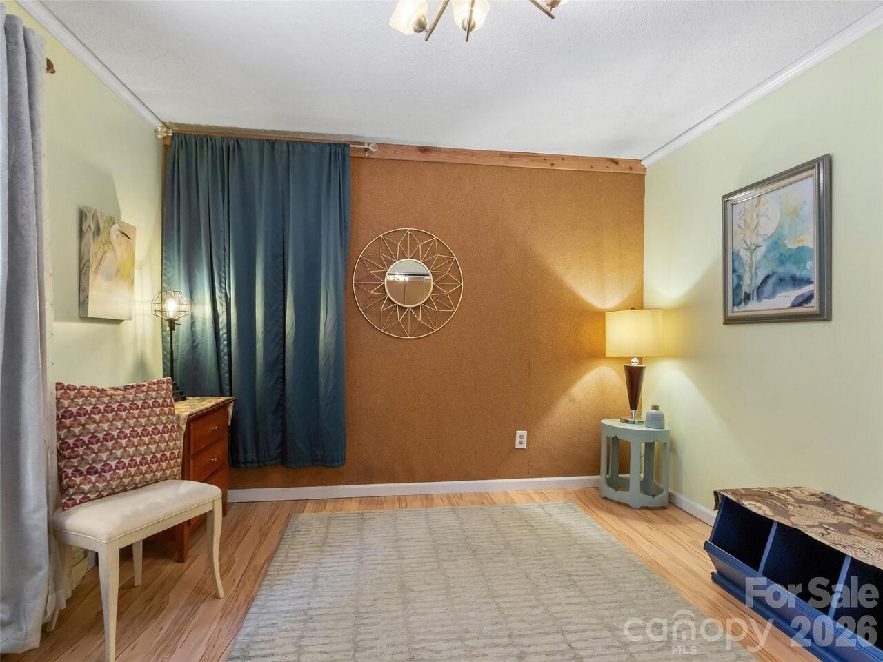Listing Photo 18