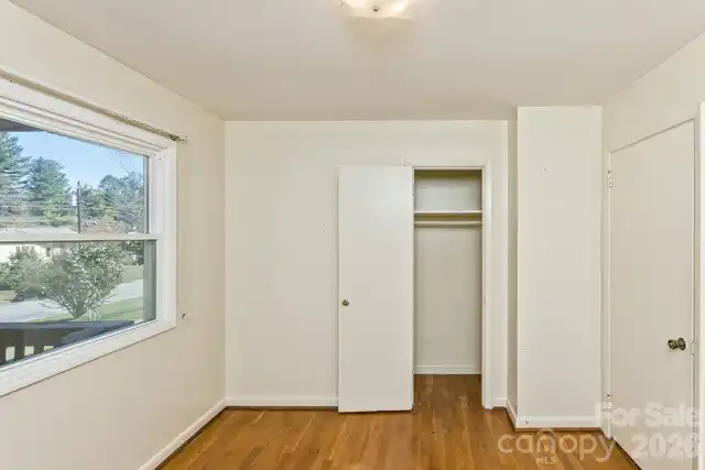 Listing Photo 14