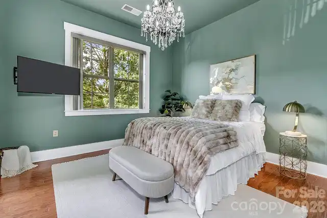 Listing Photo 13