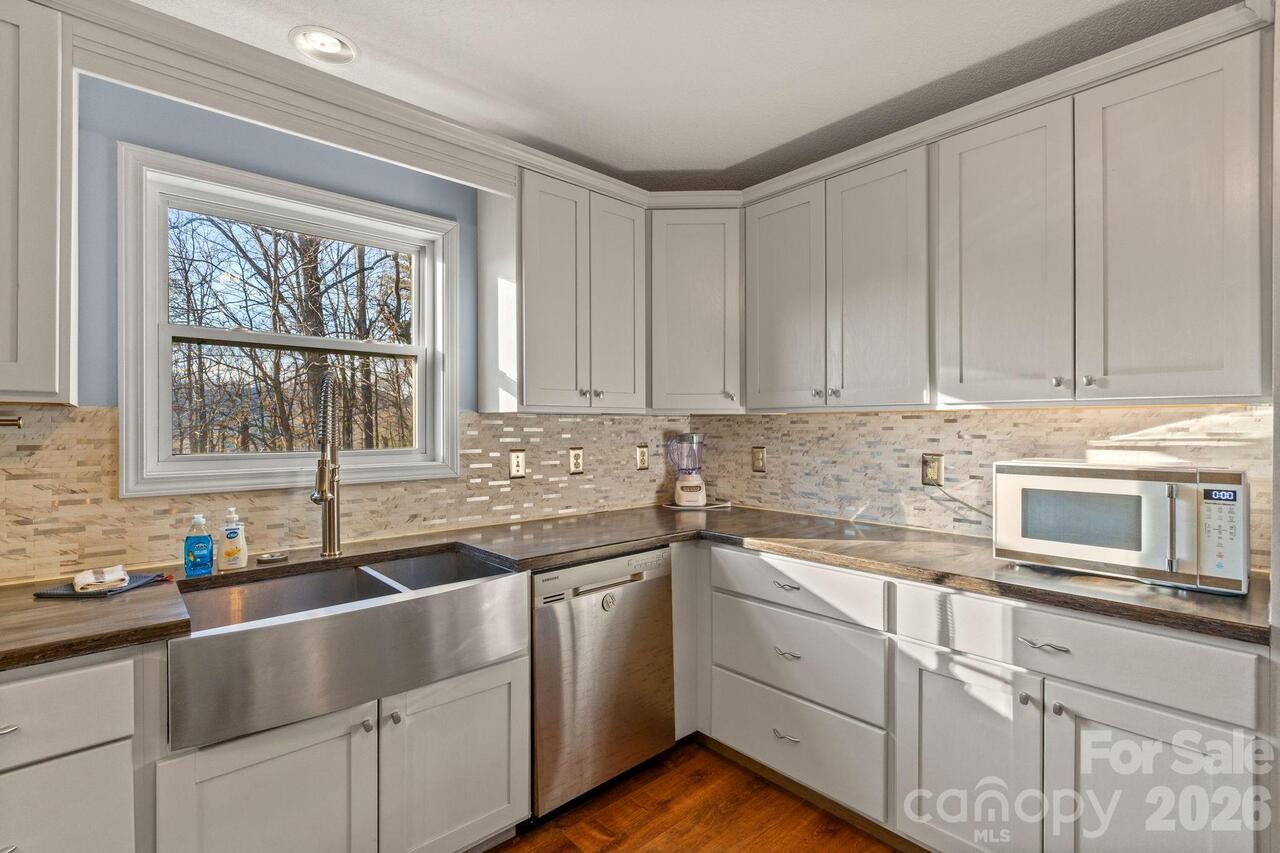 Listing Photo 15