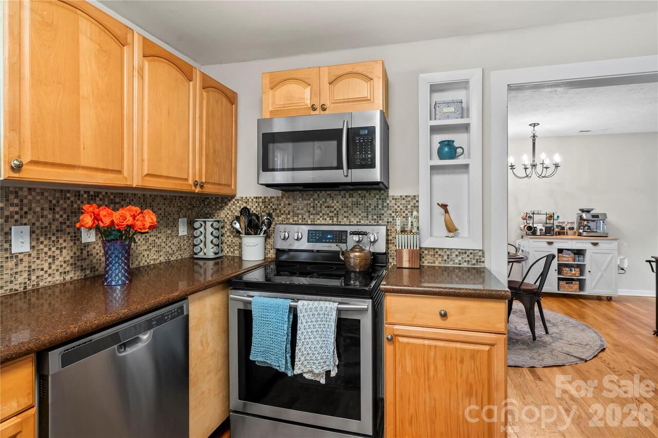 Listing Photo 15