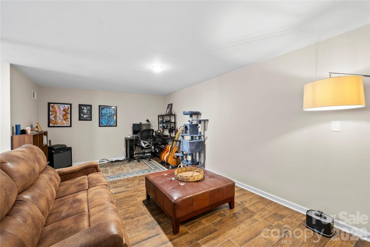 Listing Photo 21