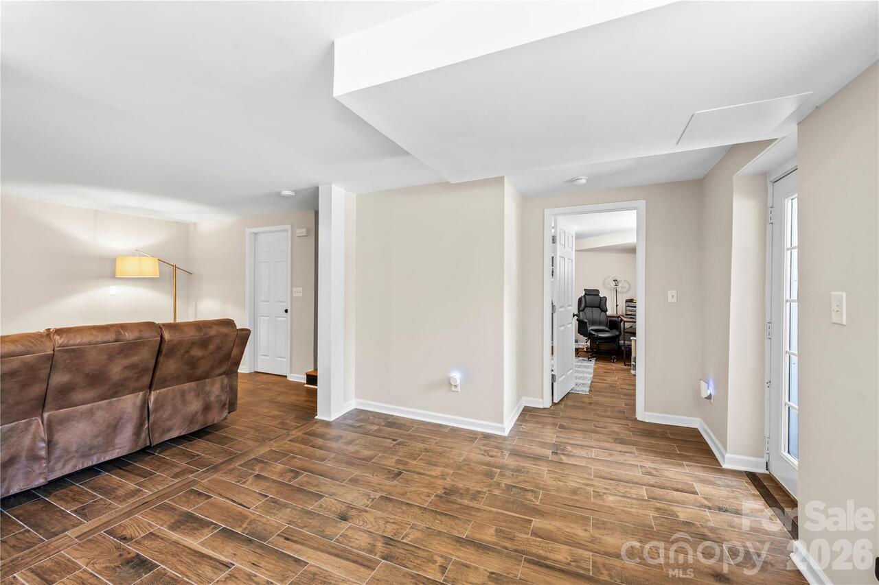 Listing Photo 23