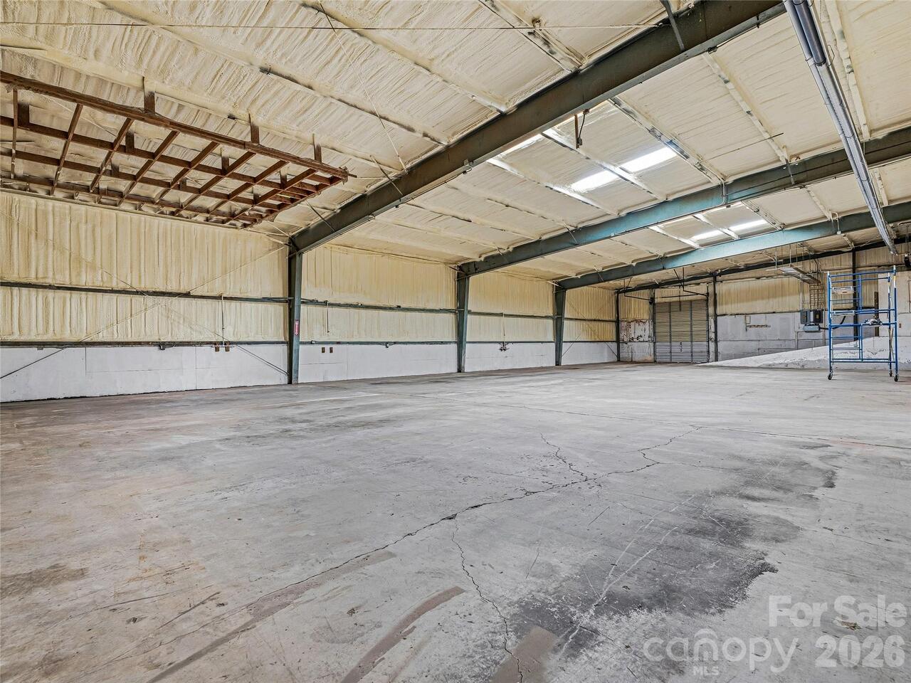 Listing Photo 14