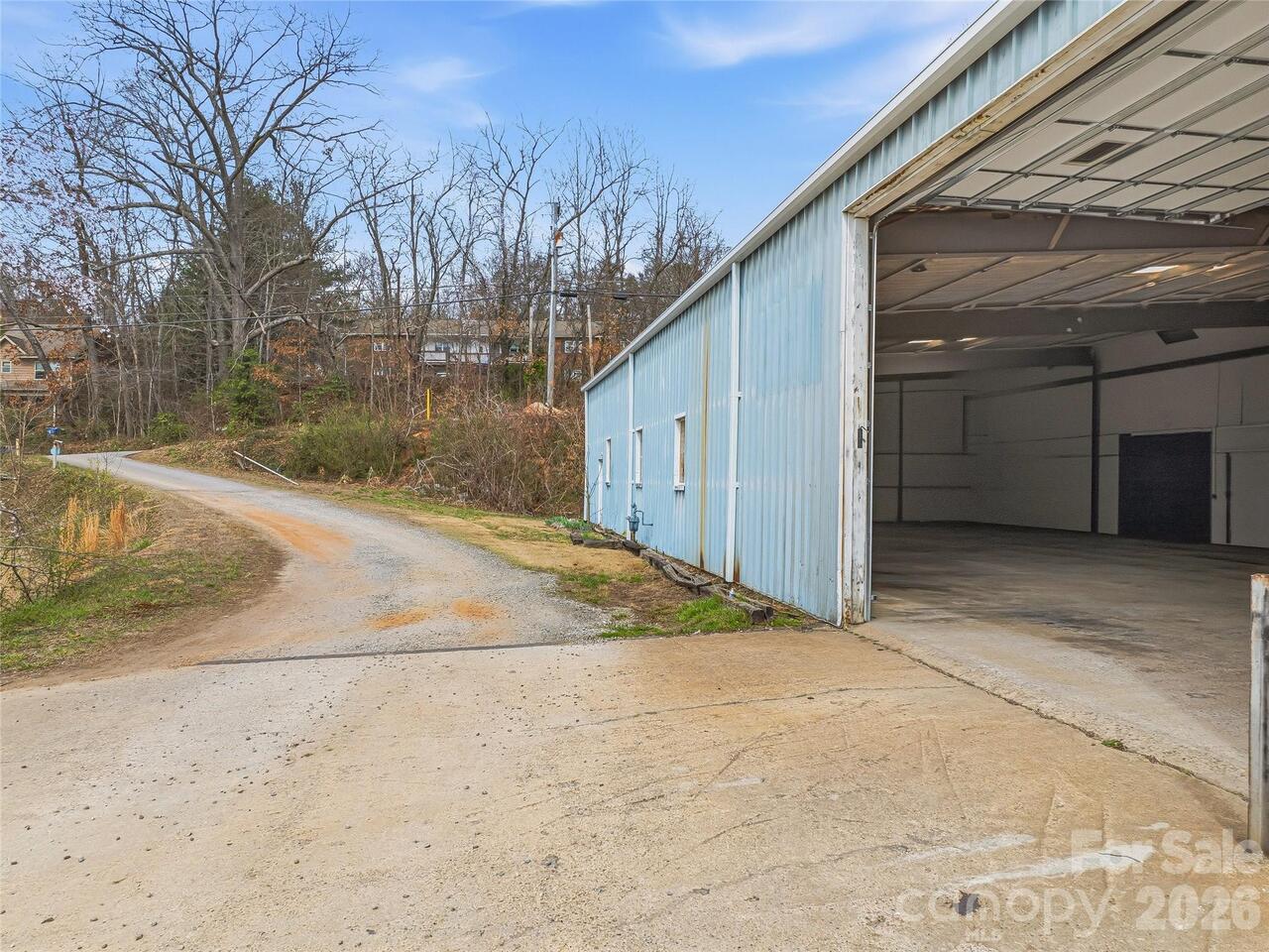 Listing Photo 16