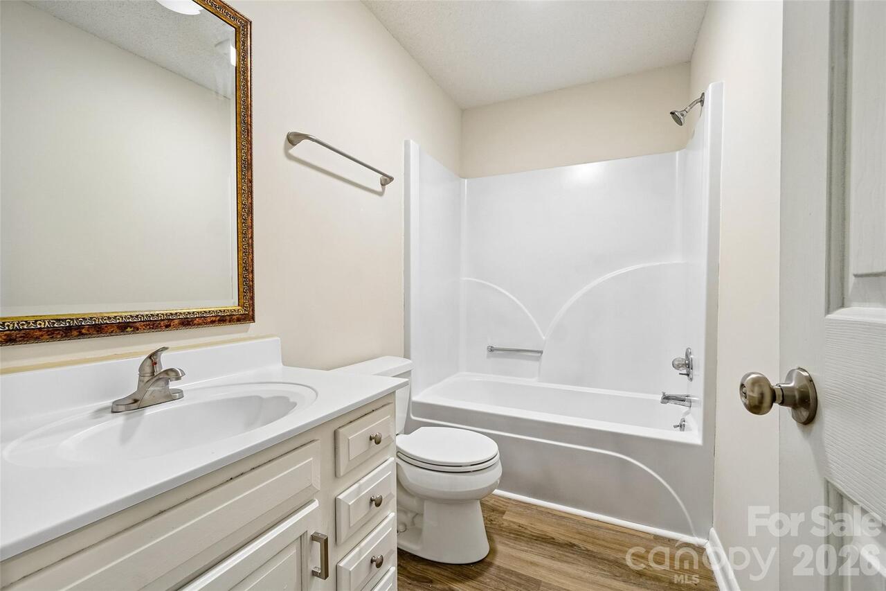 Listing Photo 6