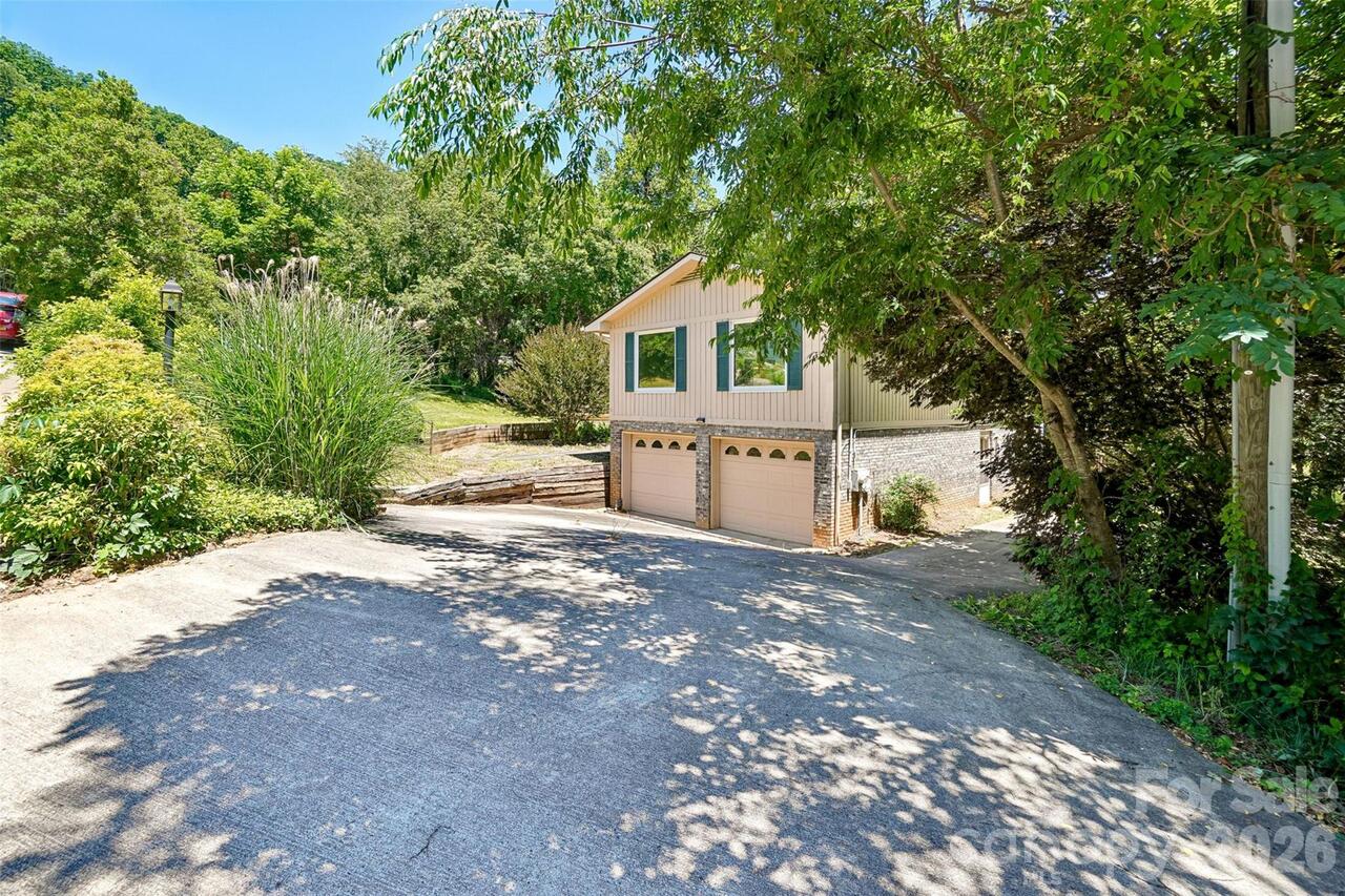 Listing Photo 13