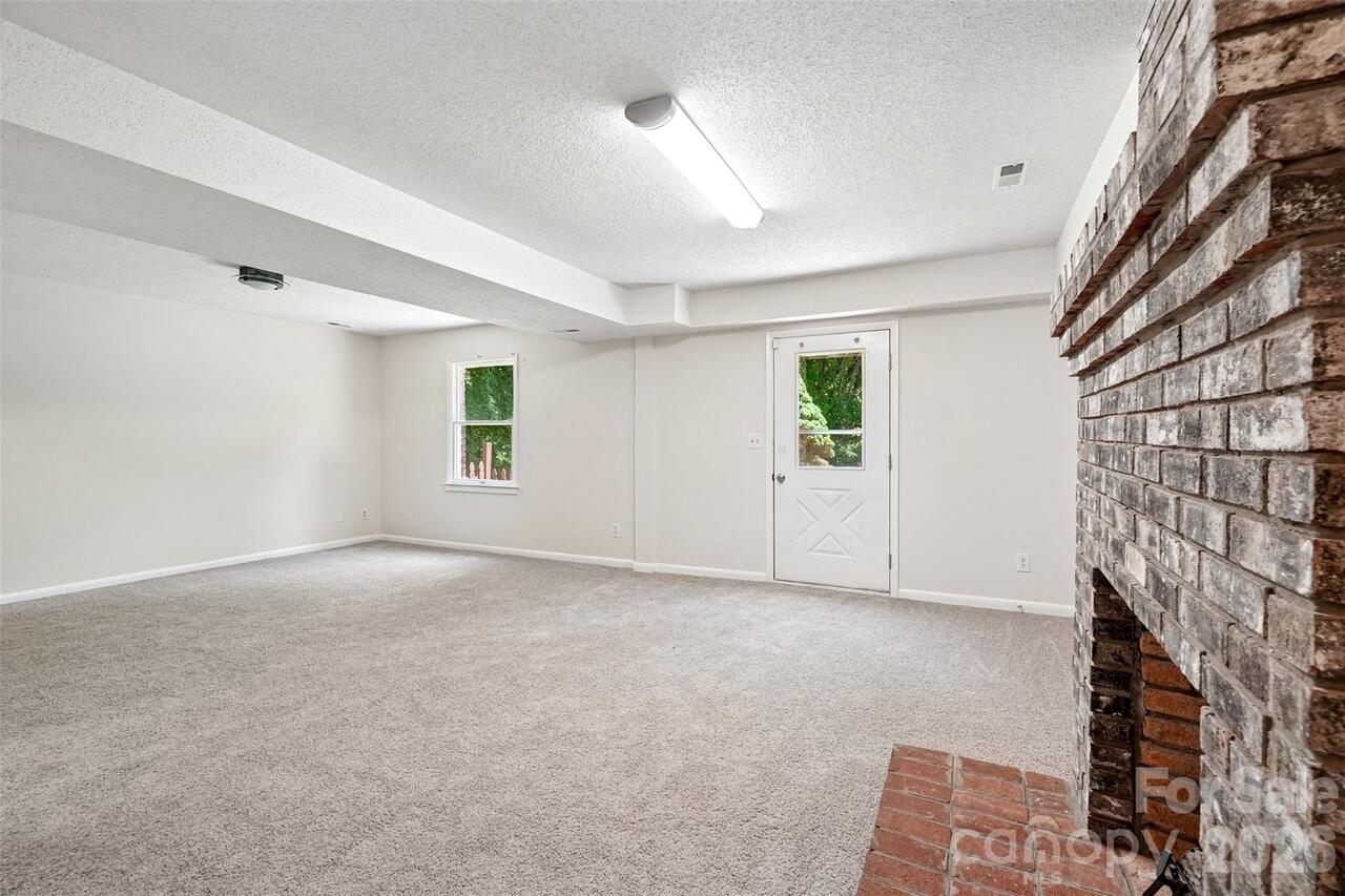 Listing Photo 42