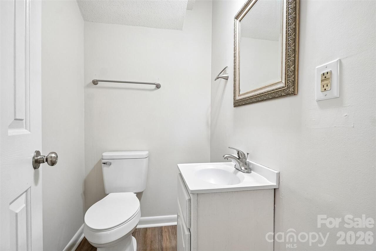 Listing Photo 44