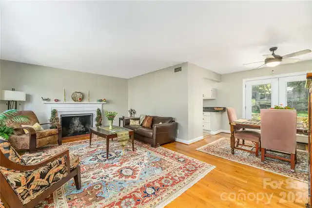 Listing Photo 8