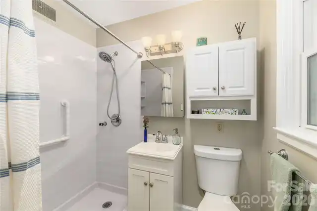 Listing Photo 15