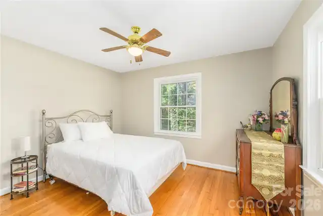 Listing Photo 16