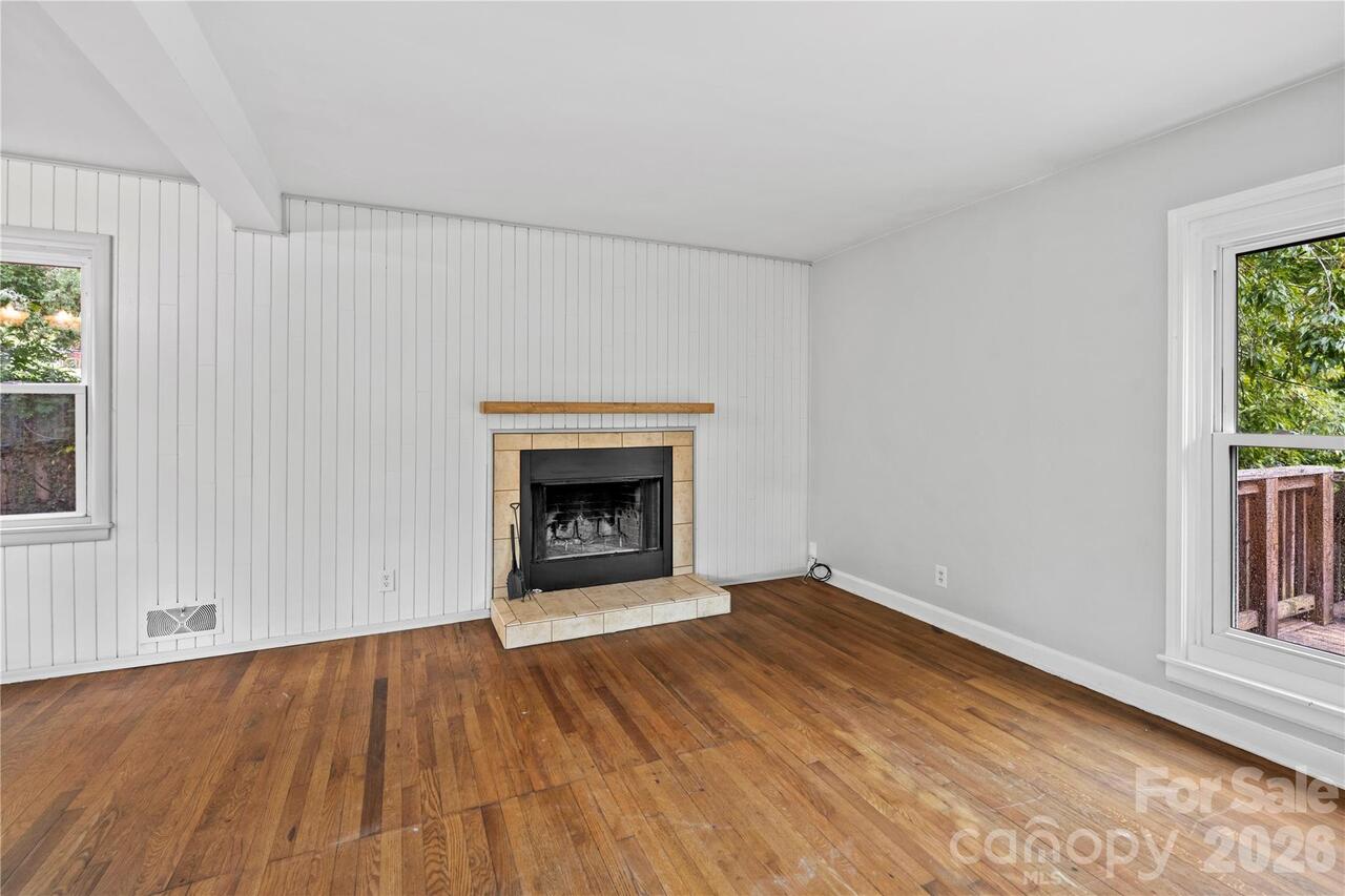 Listing Photo 5