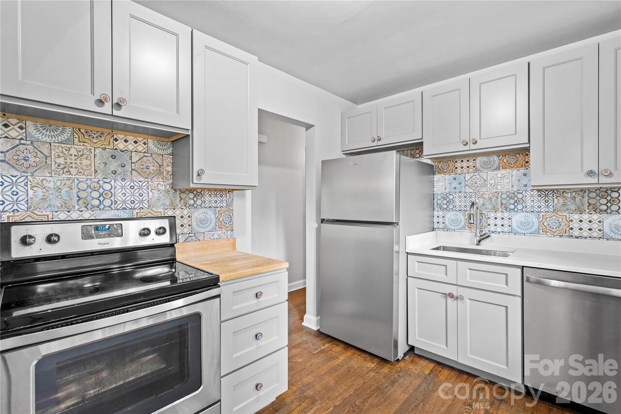 Listing Photo 9