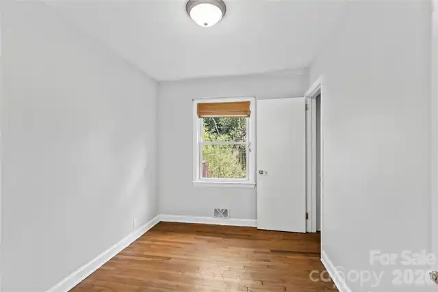 Listing Photo 17