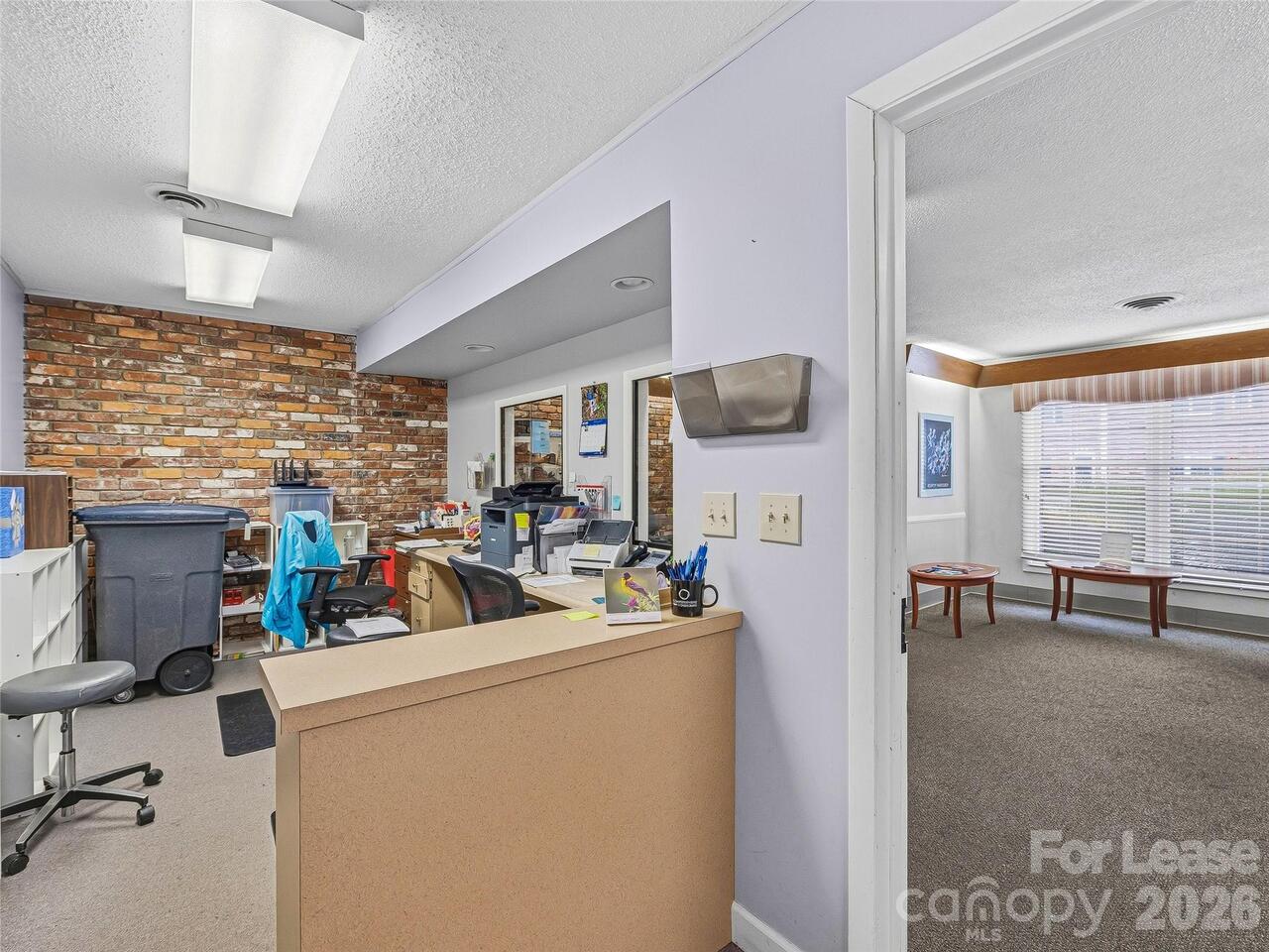 Listing Photo 10