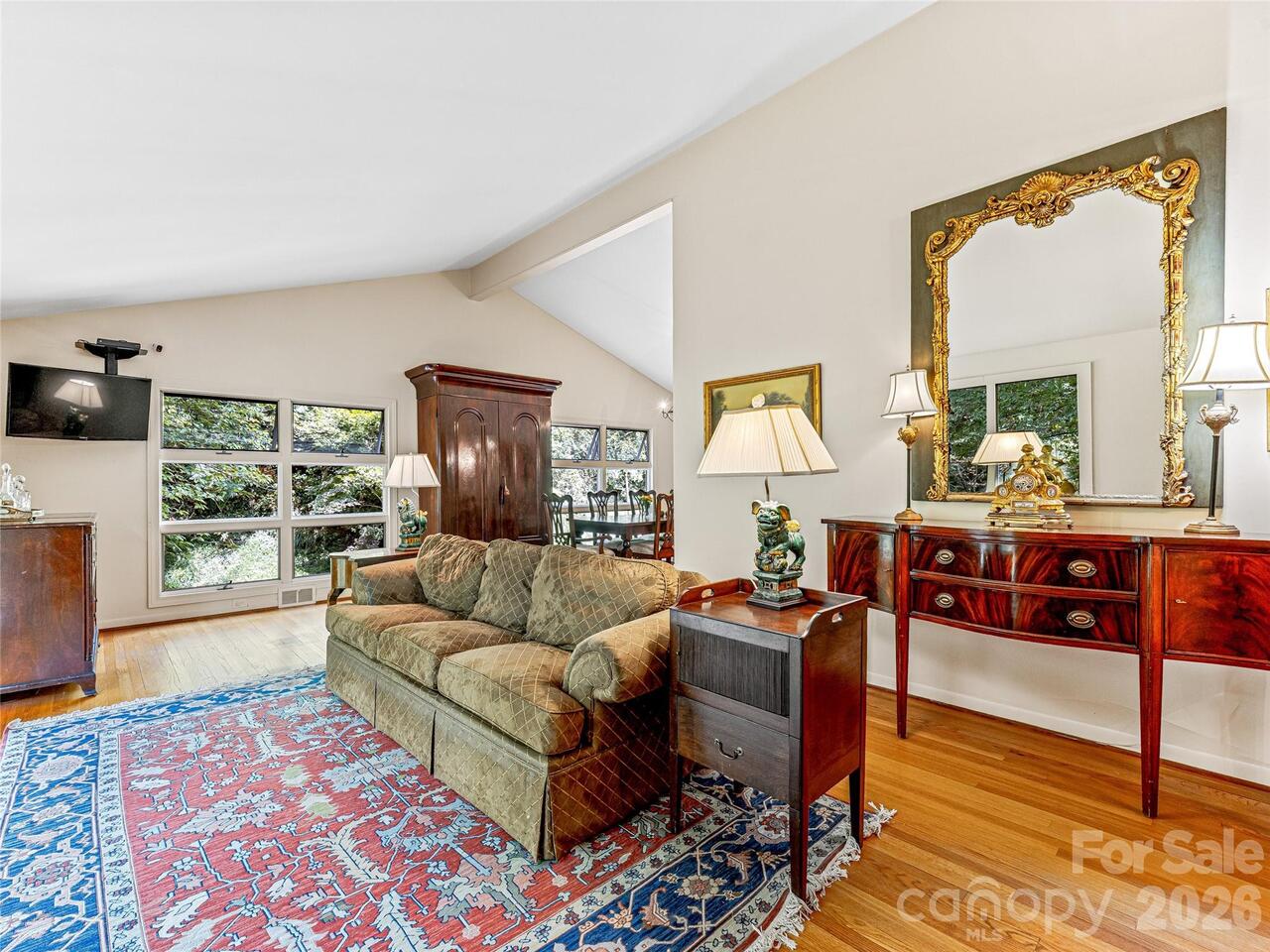 Listing Photo 9