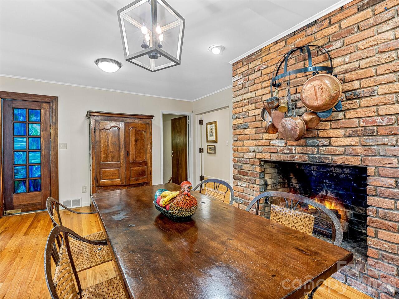 Listing Photo 16