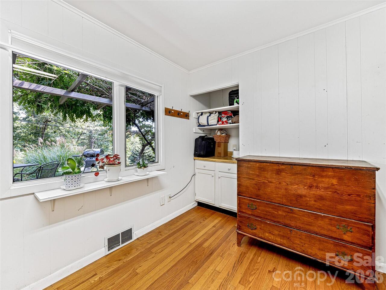 Listing Photo 18