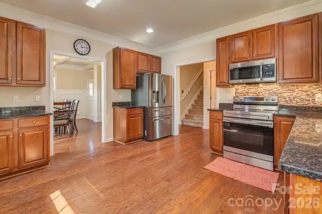 Listing Photo 7