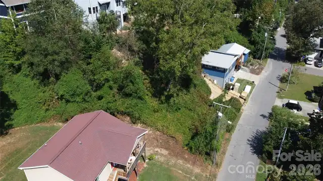 Listing Photo 11