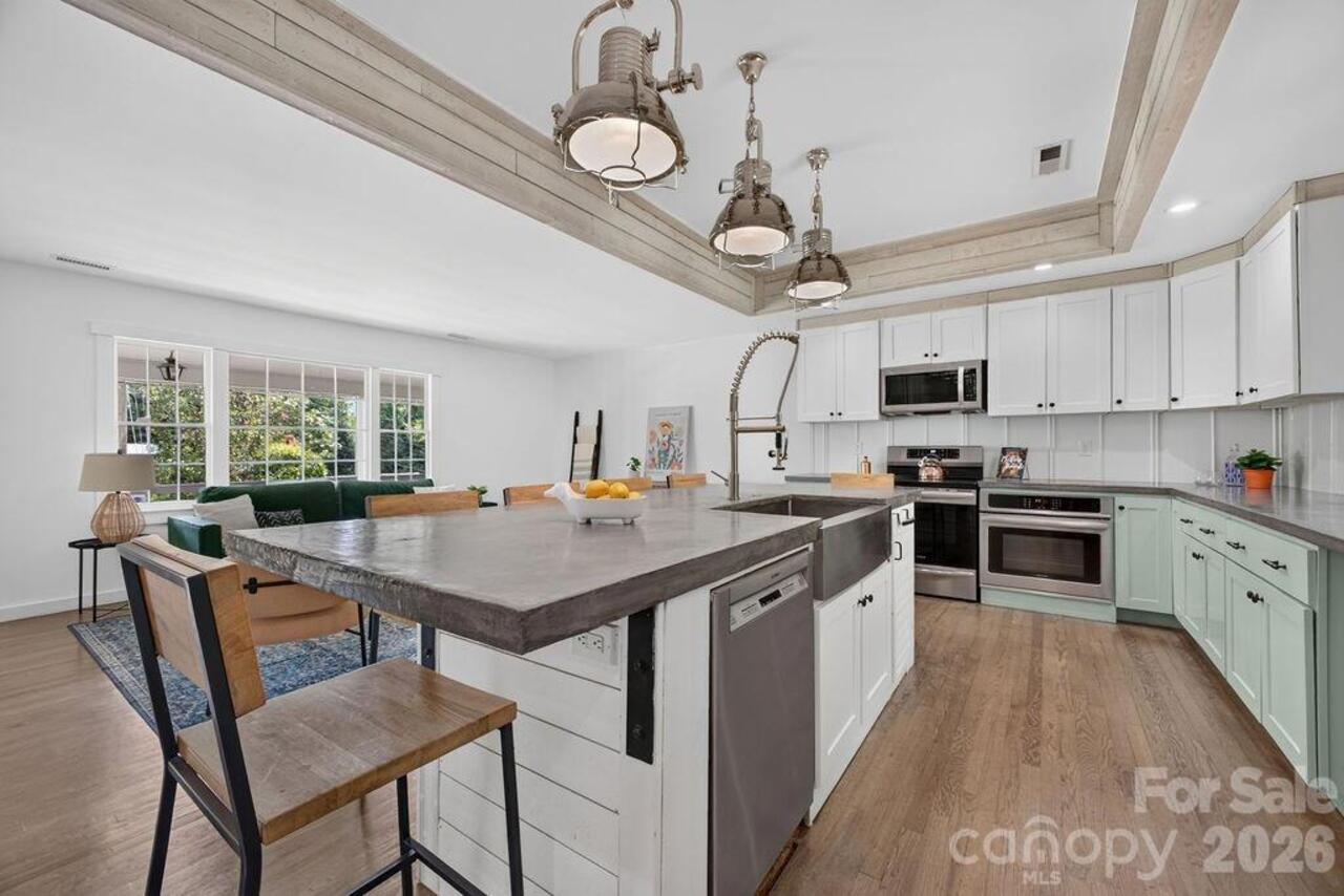 Listing Photo 7