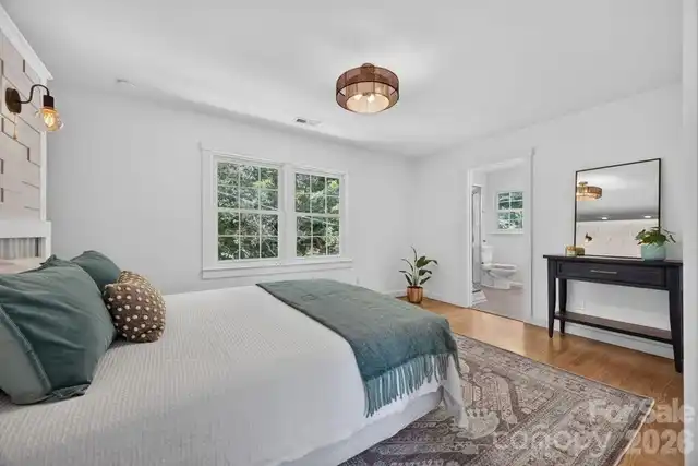 Listing Photo 16