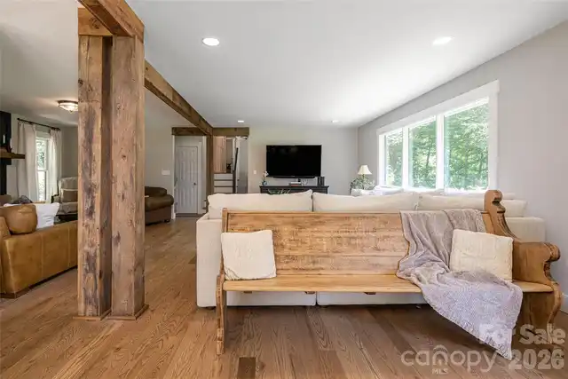 Listing Photo 19