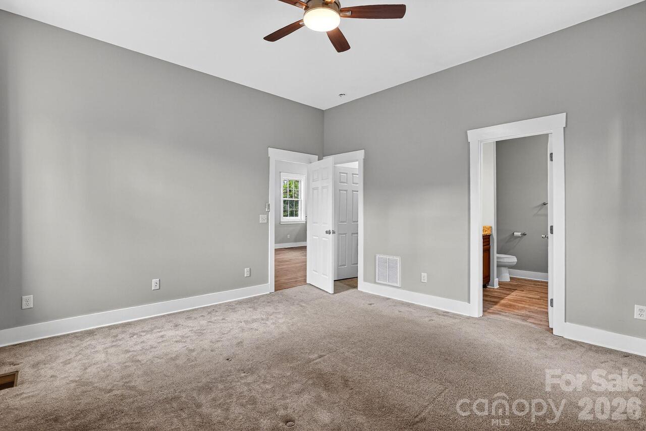 Listing Photo 17