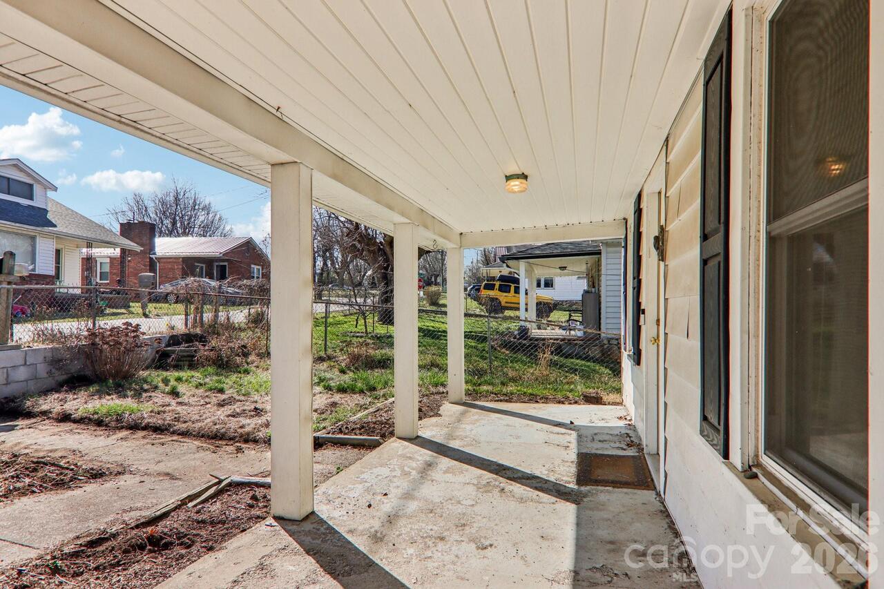 Listing Photo 8