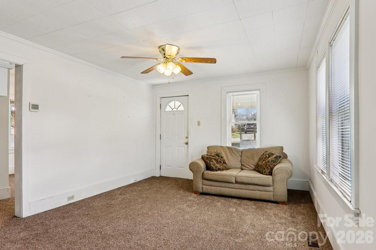 Listing Photo 14